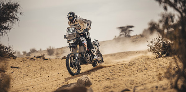 Jacopo Cerutti riding Aprilia Tuareg in the Africa Eco Race